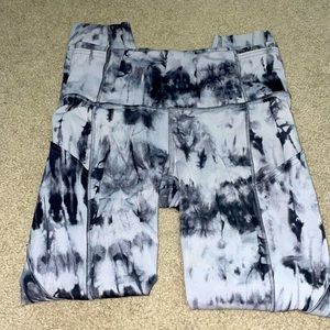 Lululemon leggings size 6!